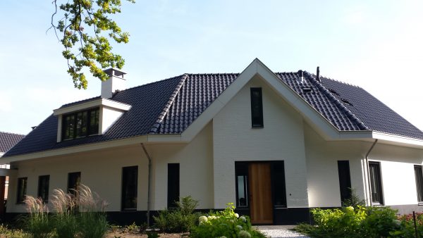 Monier OVH 206 zwart glazura dakpan